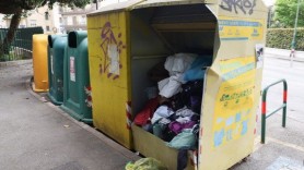 Moldovean găsit mort în Italia. Încerca să fure haine uzate dintr-un tomberon Caritas